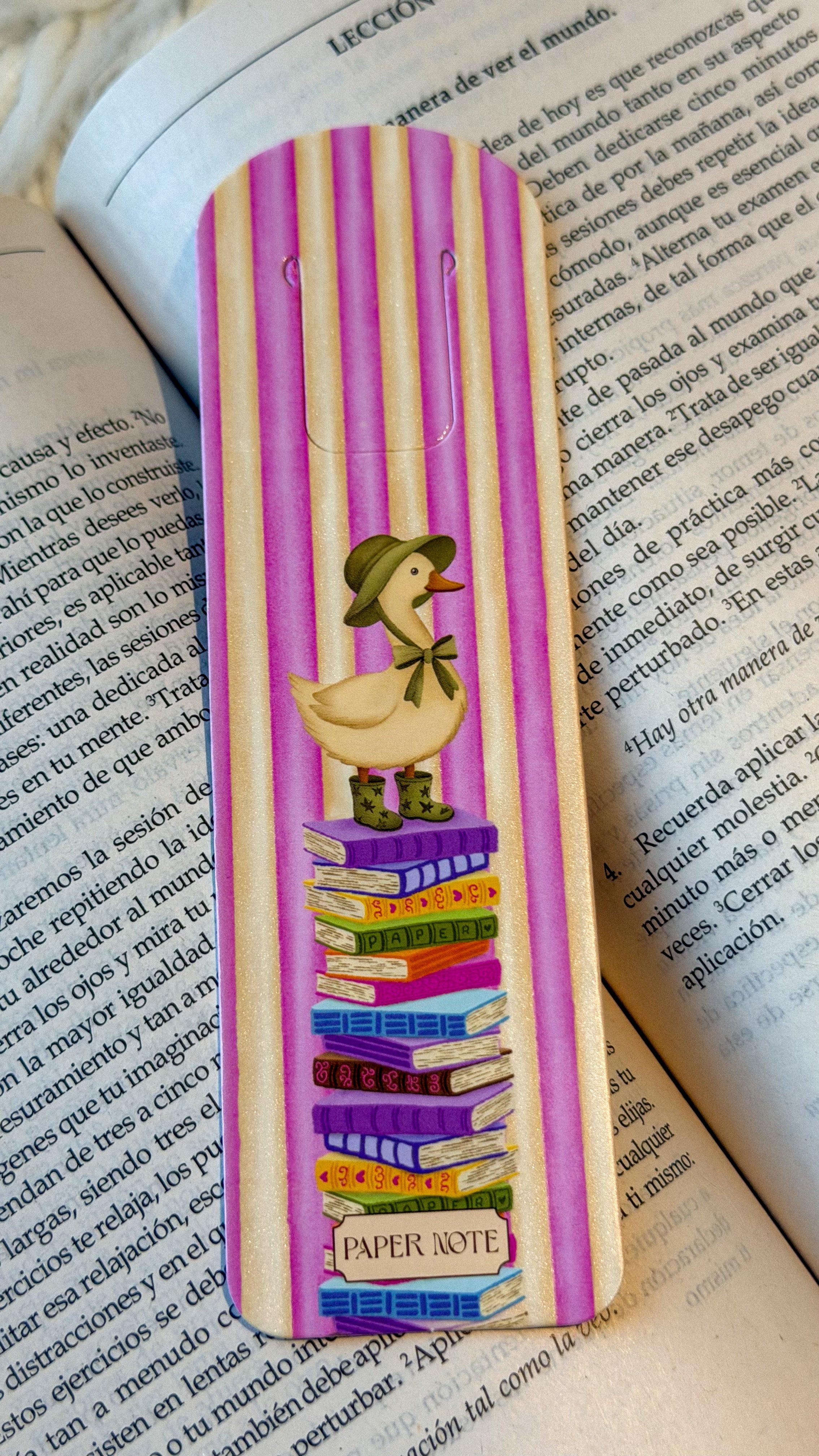 SEPARADOR DE LIBROS MISS LALY