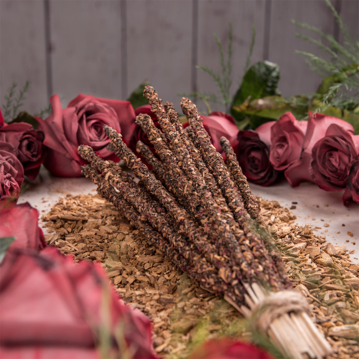 Palo santo con rosas