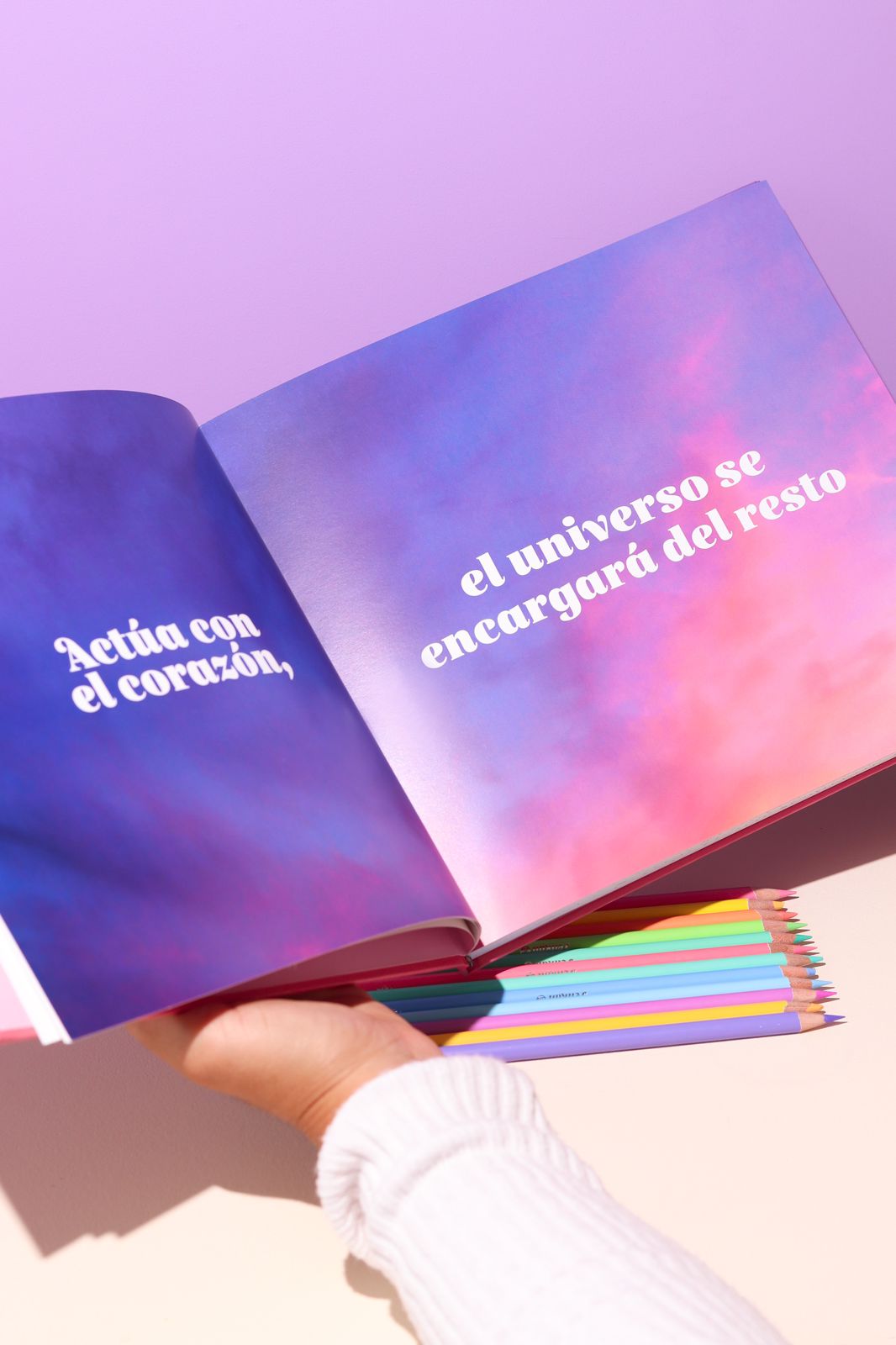 Kit libro de colorear cosmos enciende tu alma + colores